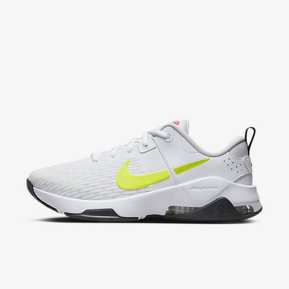 Nike shoes below 3000 shop